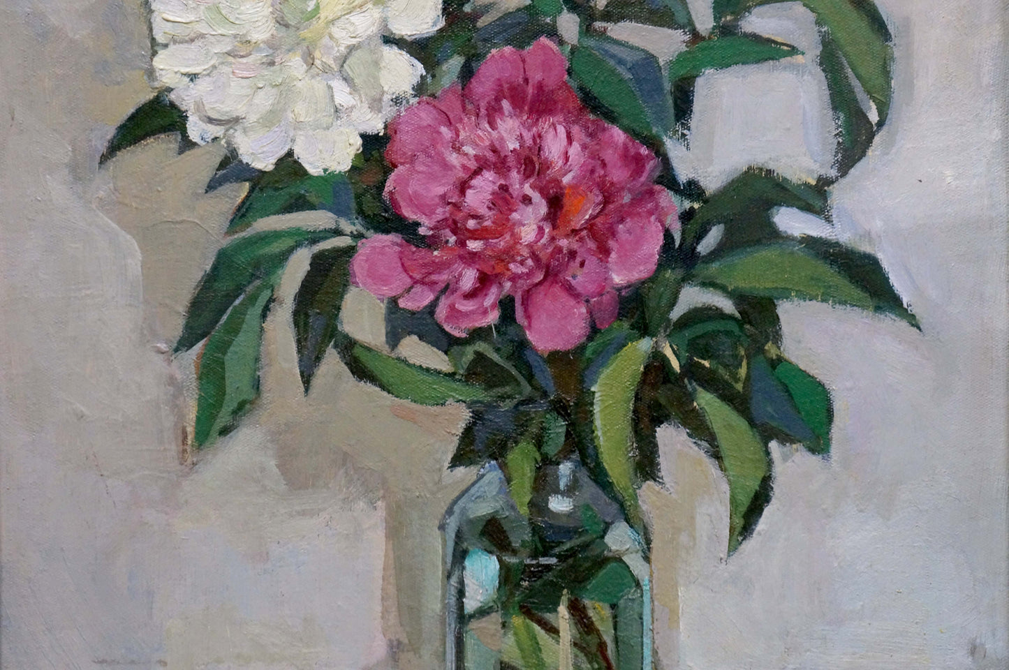 Nikolay Ivanovich Buryachok portrayed a bouquet of flowers in oil