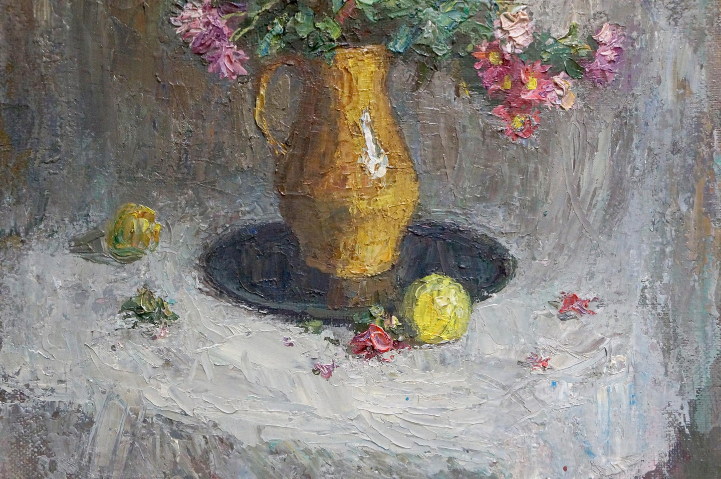 Oil painting Still life with a bouquet of daisies Unknown artist